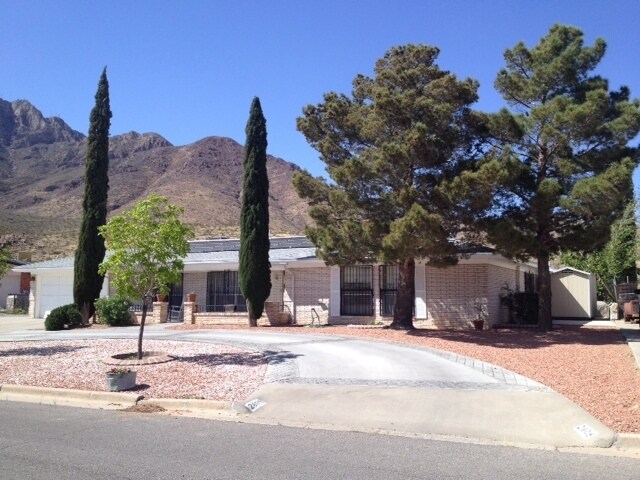 Primary Photo - Mountain Park 5bed/3bath with Pool and Views!