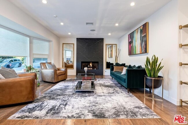 Foto del edificio - 3350 Coy Dr