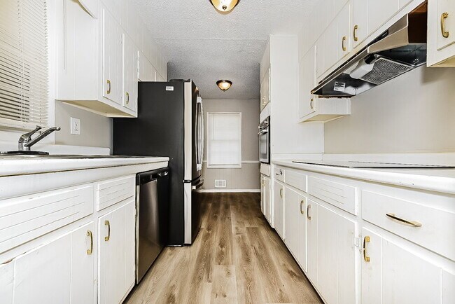 Building Photo - 5407 Brittany Trail