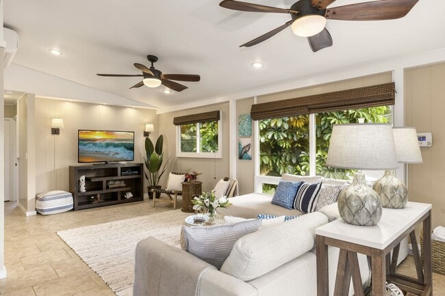 Building Photo - Ocean-View Home With A/C, : Ehukai Beach Hale