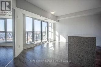 Building Photo - 405-405 Dundas St W