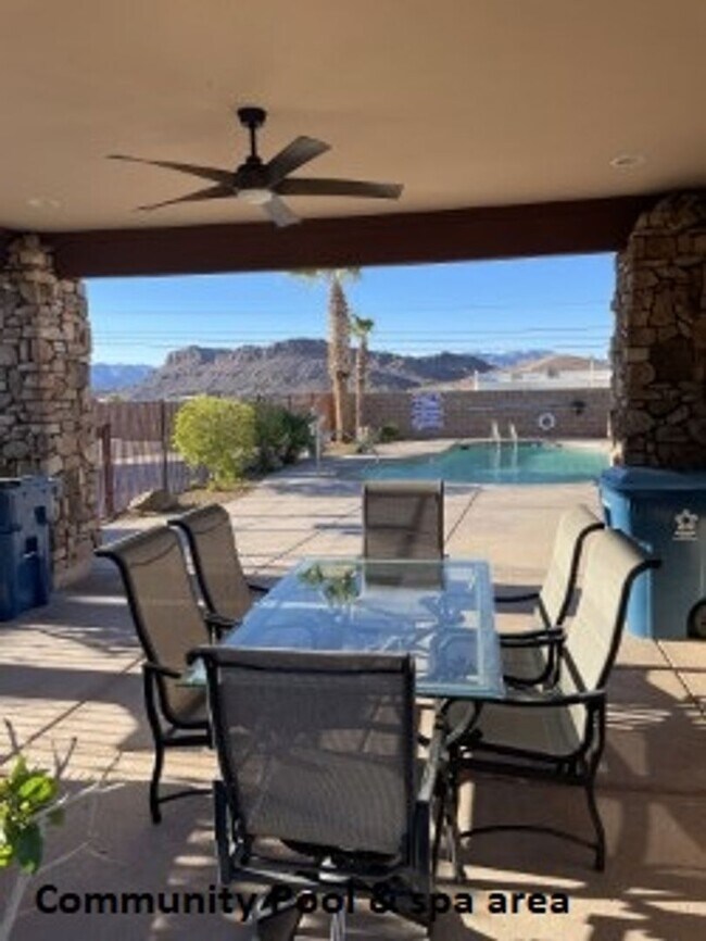 Foto del edificio - Home in Gated Community, call for a showin...