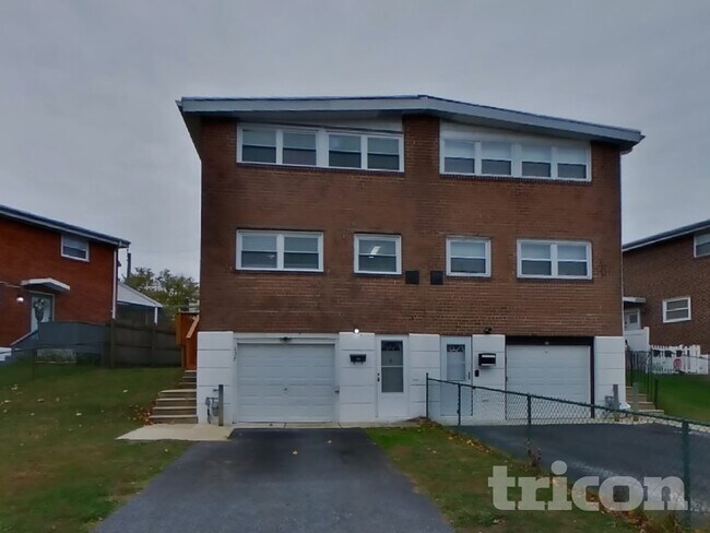 Foto del edificio - 137 Crum Creek Dr