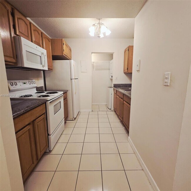 Foto del edificio - 580 NW 114th Ave