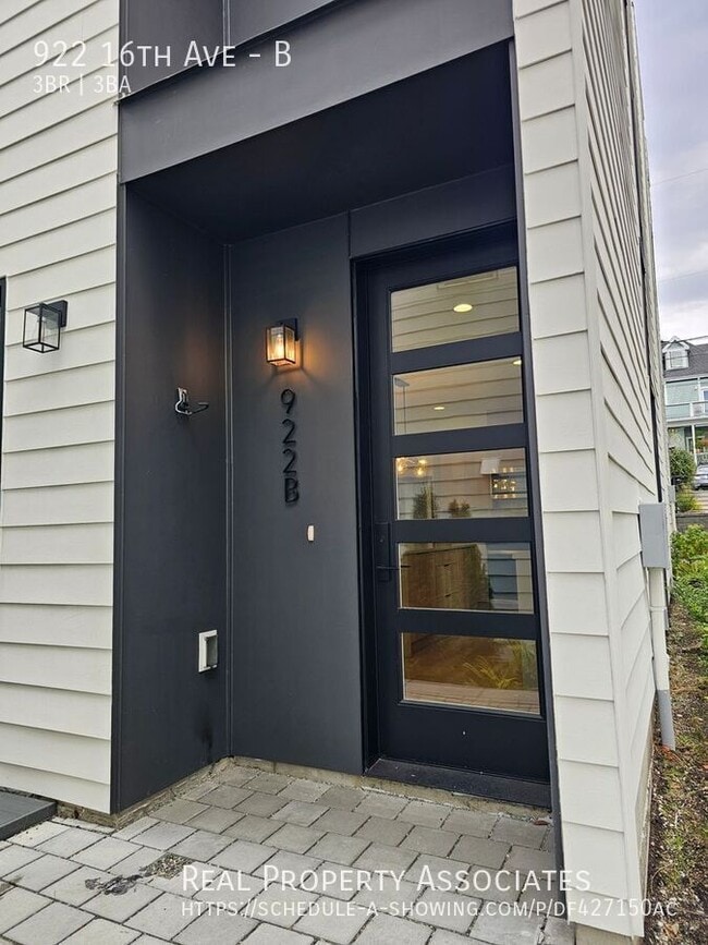 Photo - 922 16th Ave Townhome