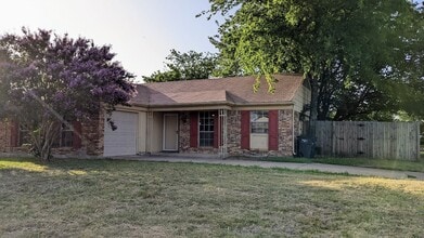 Building Photo - 3917 Springside Dr