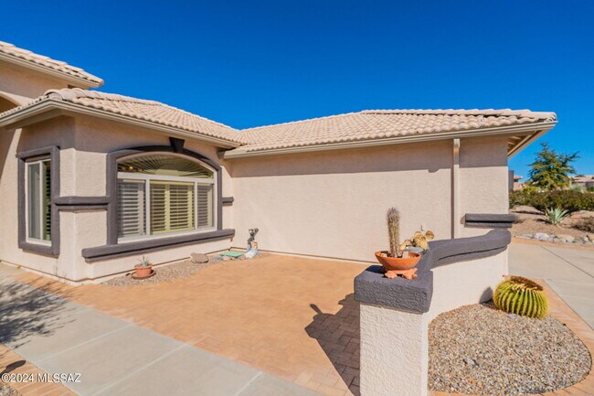 Foto del edificio - 36500 S Rock Crest Dr