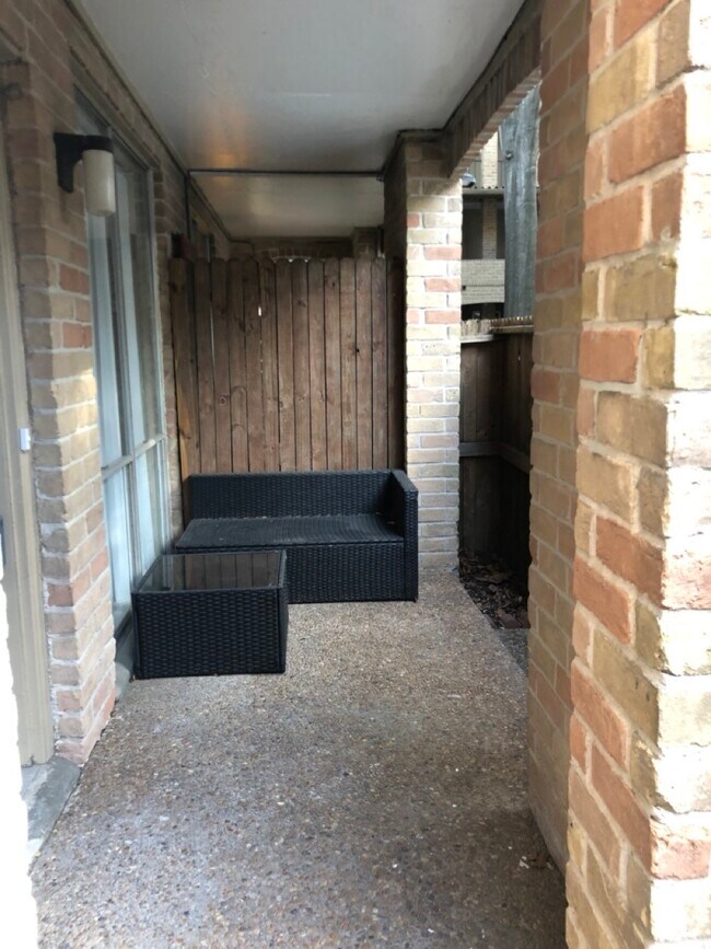 Foto del edificio - 4641 Wild Indigo St