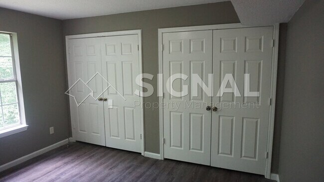 Foto del edificio - 3840 Coalburg Rd
