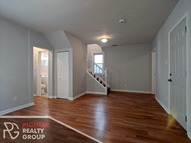 Foto del edificio - 1520 W Melrose St