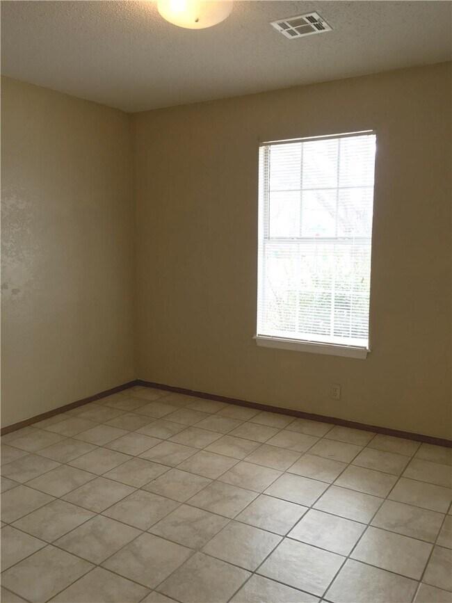 Foto del edificio - 1571 Shannon St