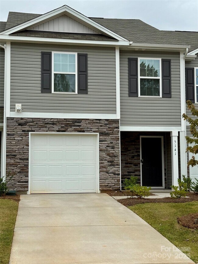 Building Photo - 5141 Hyrule Dr