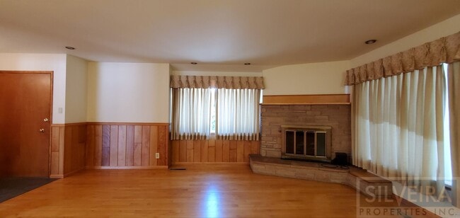 Building Photo - Exceptional, quiet home in Orcutt Area!