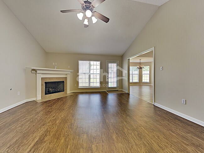 Foto del edificio - 5961 Appian Way Cv