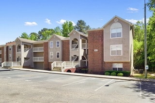 Foto del edificio - 663 Bartons Landing Pl