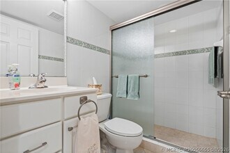 Building Photo - 10200 S Ocean Dr
