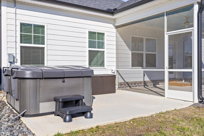 Building Photo - 7183 Tailgate Lp