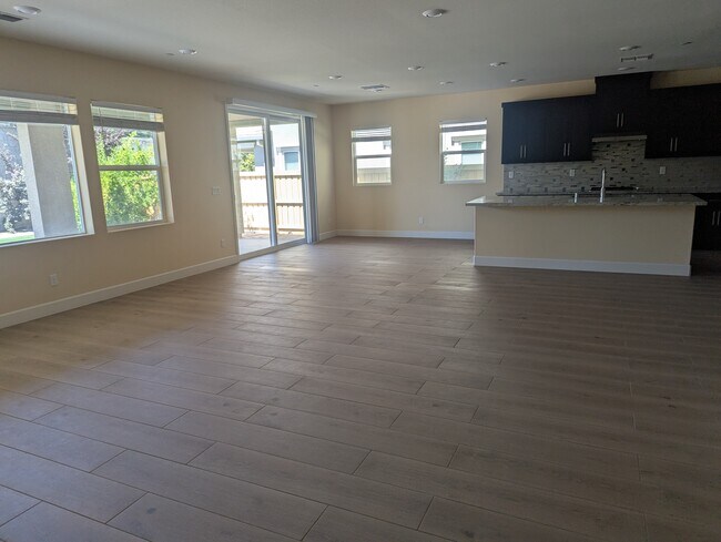 Sala de estar - 2461 Coloma Ln