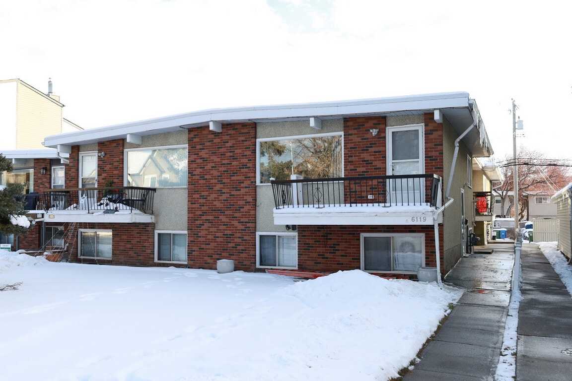 Building Photo - Bowness Village Apartments