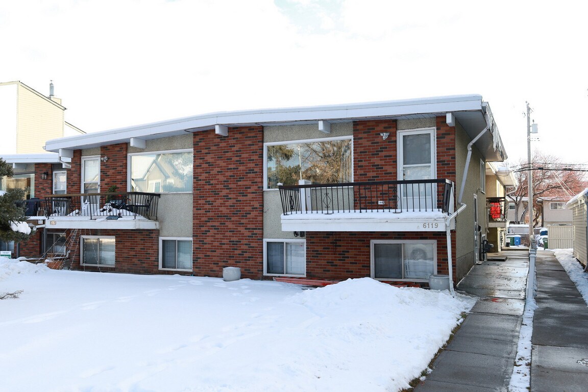 Photo du bâtiment - Bowness Village Apartments