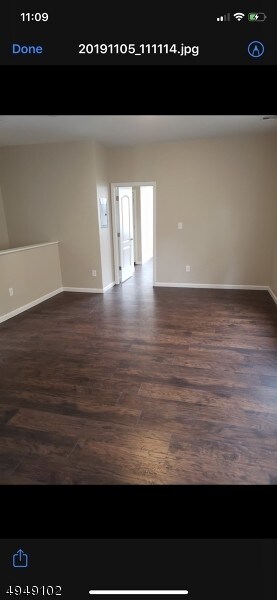 Building Photo - 174 Maple Ave