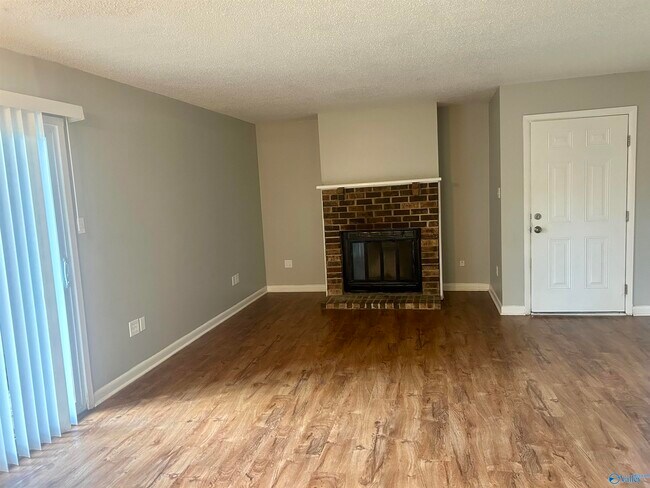 Foto del edificio - 4922 Cotton Row NW