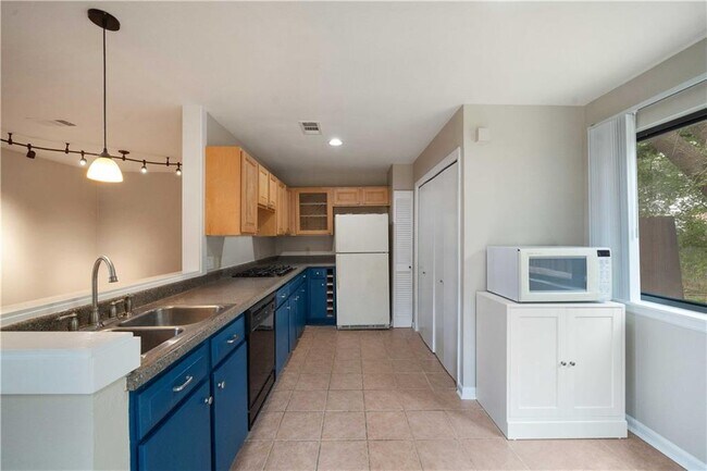 Building Photo - 5210 Langwood Dr