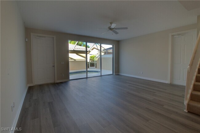 Foto del edificio - 8095 Sorrento Ln