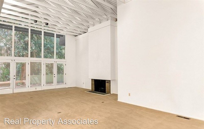 Building Photo - 2713 107th Ave SE