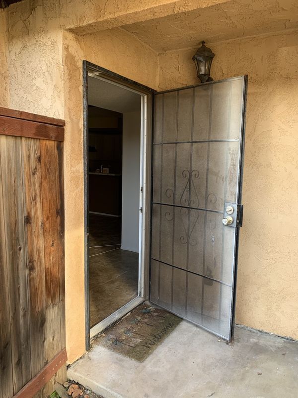 Foto del edificio - 16590 Terrace Ln