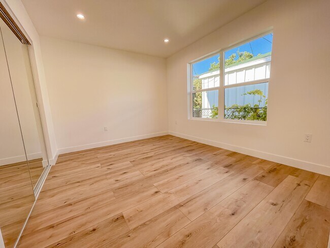 Foto del edificio - 545 Patterson Ave