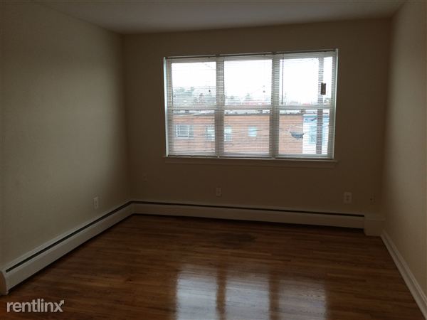 Foto del edificio - 439 N Frederick Ave