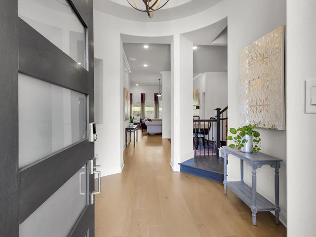 Foto del edificio - 439 Montrose Dr