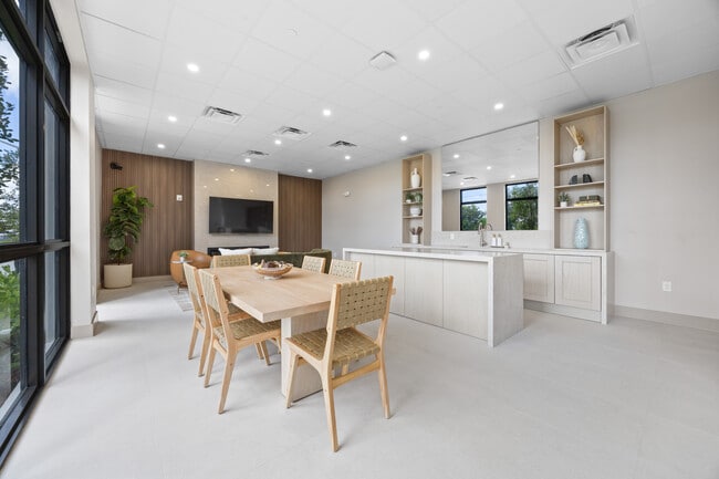 Building Photo - Cauley Residences