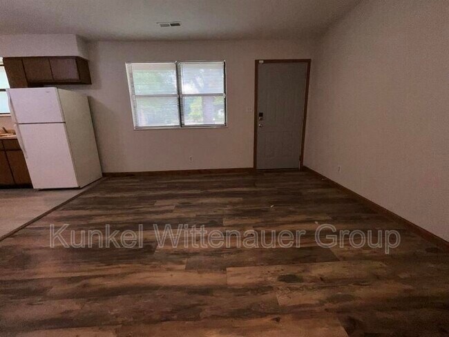 Foto del edificio - 223 N Virginia Ave