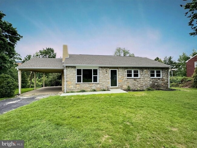 Building Photo - 2920 Walton Rd