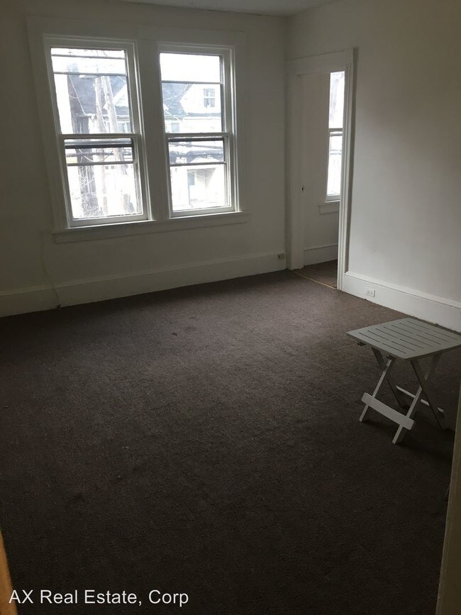 Building Photo - 492 Van Cortlandt Park Ave