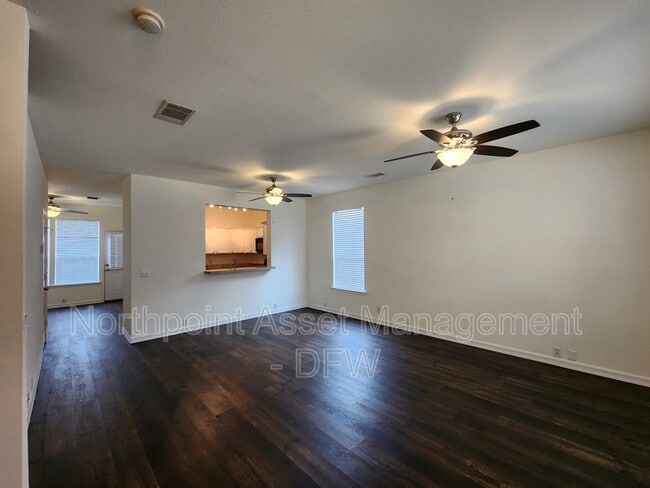 Building Photo - 10656 Traymore Dr