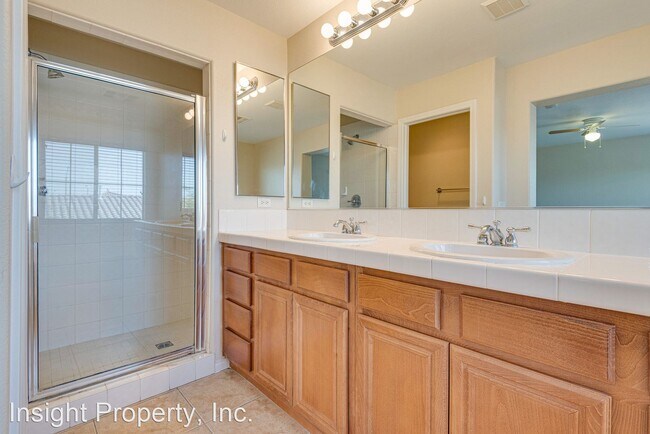 Foto del edificio - 3 br, 2.5 bath House - 7432 Atacama Ave.