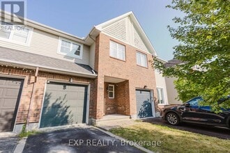 Building Photo - 111 Whetstone Crescent