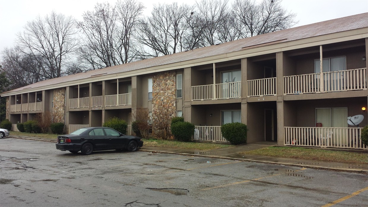 Primary Photo - 3806 Cobb Rd SW