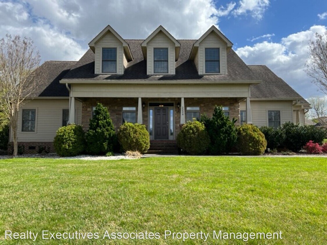 4 br, 3.5 bath House 2224 Monticello Drive House for Rent in