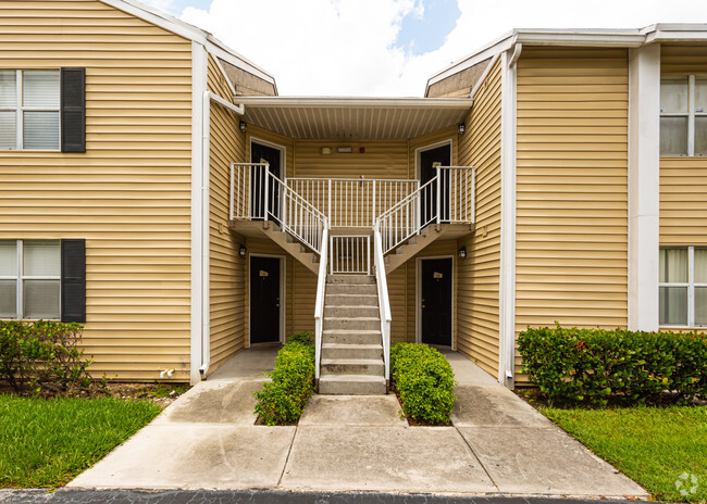 Advenir at Walden Lake Apartments - Miami, FL | Apartments.com