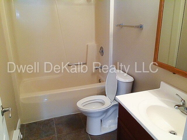 Foto del edificio - 820 Edgebrook Dr