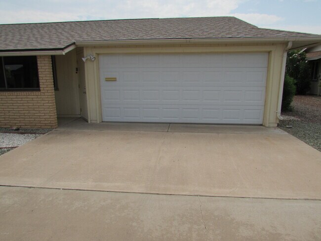 Building Photo - 10607 W Meade Dr