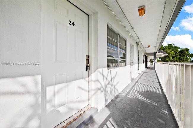 Foto del edificio - 20310 NE 2nd Ave