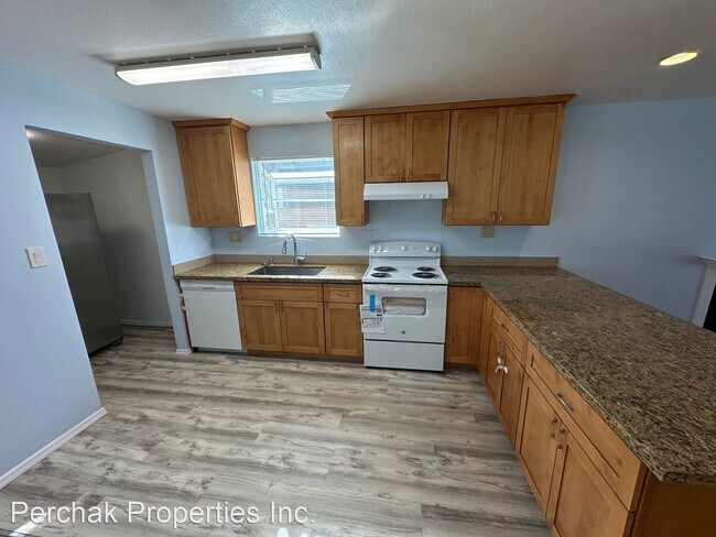 Building Photo - 3 br, 2 bath House - 883 Santa Cruz Drive