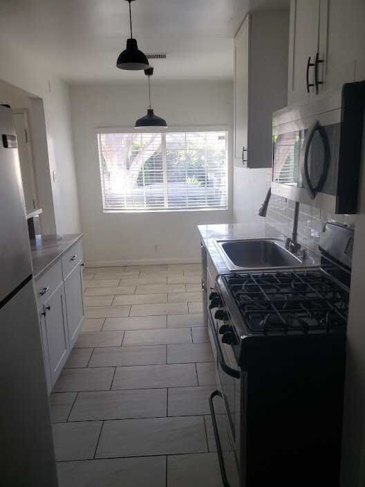 Foto del edificio - 2400 Elmgrove St