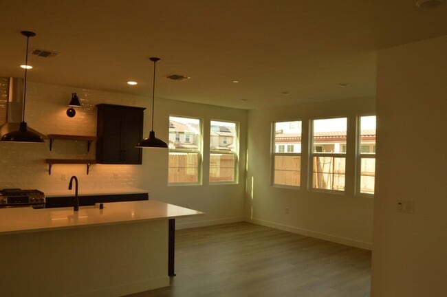 Foto del edificio - 477 Gold Coast Rd