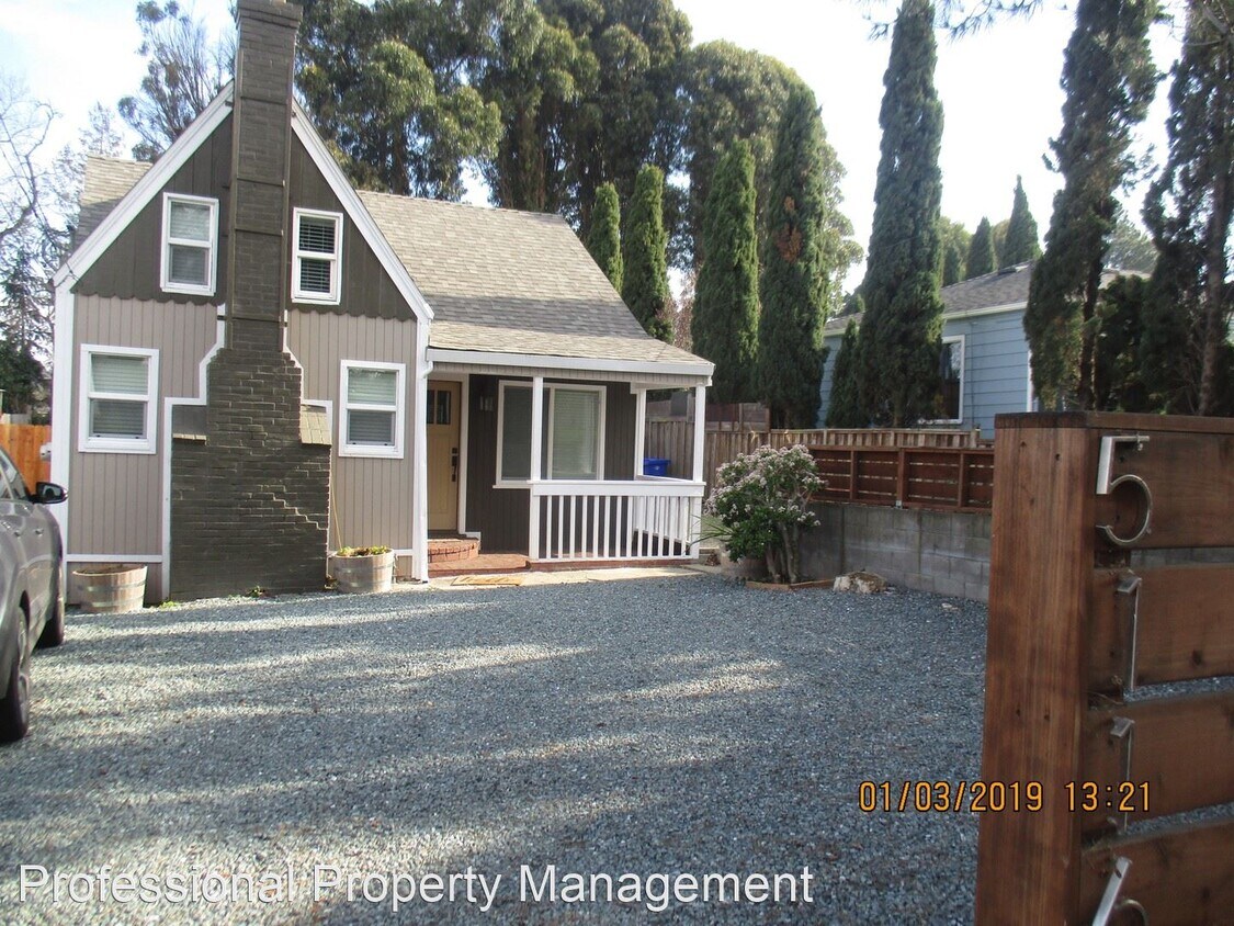3 br, 2 bath House 5116 Hilltop Drive House Rental in El Sobrante